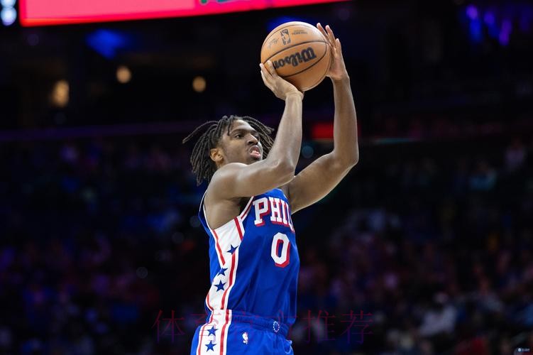 马克西本赛季场均得分联盟第三、三分第四、快攻并列第一